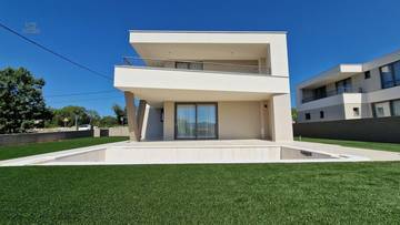 Thumbnail von Detached new-build villa, private pool, sauna, and four bedrooms