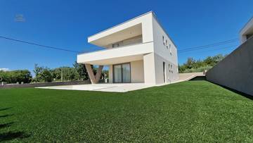 Thumbnail von Detached new-build villa, private pool, sauna, and four bedrooms