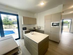 Thumbnail von Semi-detached house fully furnished, private pool, just a few steps to the beach