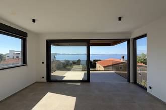 Thumbnail von Newly built apartment with a 19 m² balcony, elevator, and two parking spaces.