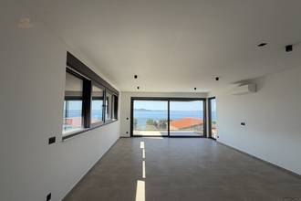 Thumbnail von Newly built apartment with a 19 m² balcony, elevator, and two parking spaces.