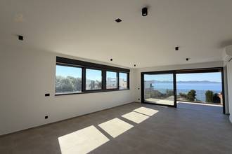 Thumbnail von Newly built apartment with a 19 m² balcony, elevator, and two parking spaces.