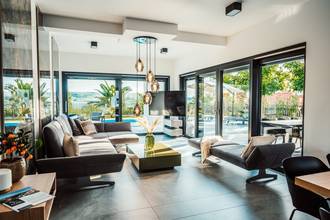 Thumbnail von Newly built luxury villa consisting of two independent apartments, heated pool 10 x 4 meters