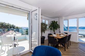 Thumbnail von Luxurious two-level penthouse with sea view