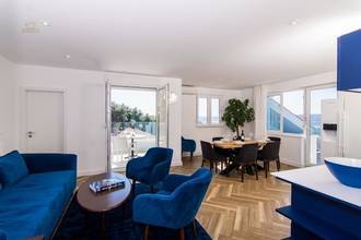 Thumbnail von Luxurious two-level penthouse with sea view