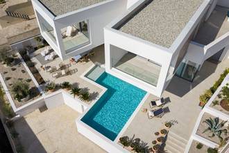 Thumbnail von Contemporary new-build villa, heated pool, wine cellar, and study