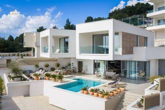 Thumbnail von Contemporary new-build villa, heated pool, wine cellar, and study