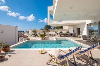 Thumbnail von Contemporary new-build villa, heated pool, wine cellar, and study