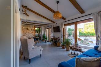 Thumbnail von Renovated stone building with pool, courtyard with pavilions, 70 meters to the water