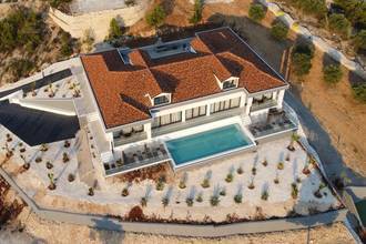 Thumbnail von Newly built villa directly on the water, 32,500 m² of land, heated swimming pool and spa