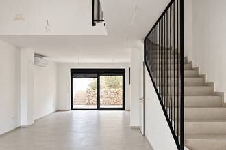 Thumbnail von Two-story new build apartment with 123 m² garden, balcony, and parking space.