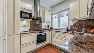 Thumbnail von Residence with potential in a central yet peaceful location - Ski Out