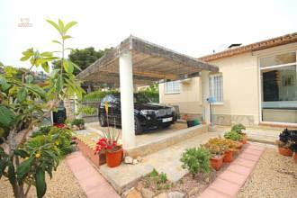 Thumbnail von ***Bei Denia - Sehr gepflegte Villa mit Gemeinschaftspool, top gepflegter Zustand, großes Grundstück, Carport etc.***