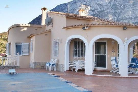 ***Sehr schöne Villa mit Privatpool Denia***