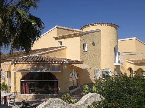 ***Villa mit Gästezimmern - ideal für Ferienvermietung***
