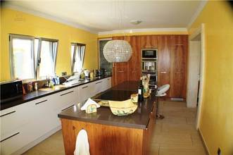 Thumbnail von ***Neuwertige Luxusvilla mit Überlaufpool, Gästewohnung, Meersicht und Garage***
