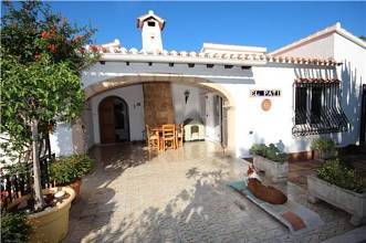 Thumbnail von ***Stilvolle und stadtnahe Villa mit 2 Wohneinheiten, Pool und Carport***