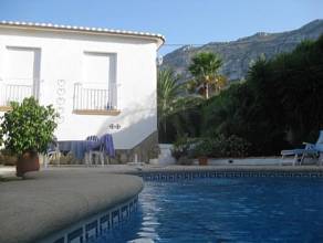 Thumbnail von ***Sehr gepflegte und stadtnahe Villa mit Pool***