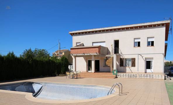 ***Finca in El Vergel mit Pool, 5 Schlafzimmern, 3 Bädern, Heizung und Klimaanlage***