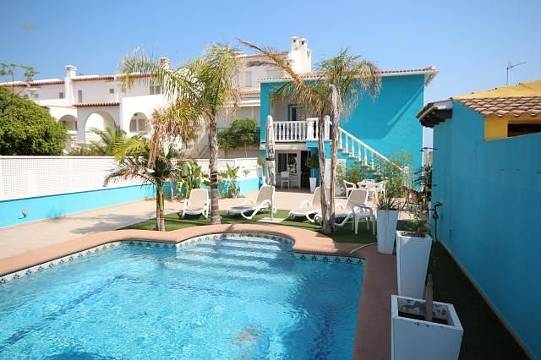 ***Strandvilla mit Pool, 2 Wohnungen und direktem Zugang zum Dünenstrand von Oliva***