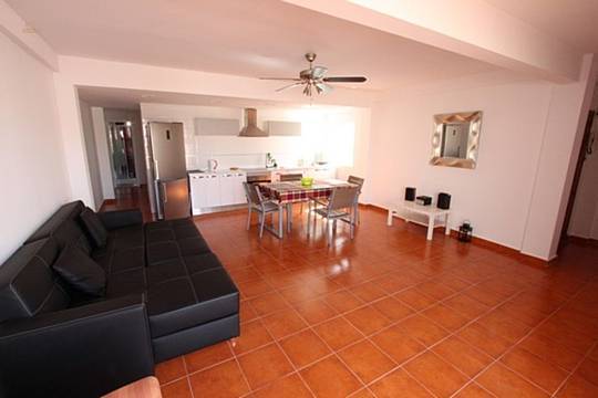***Kürzlich renoviertes Penthouse***