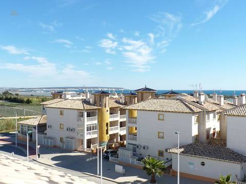 ***3-Zimmer-Wohnungen mit Gemeinschaftspool nur 900 m vom Strand***