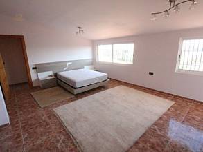Thumbnail von ***Große renovierte Villa nur 2 km vom Meer entfernt***