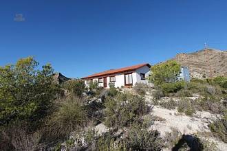 Thumbnail von ***Villa angrenzend an ein Naturschutzgebiet, traumhaftem Panoramablick auf Küste und Berge***