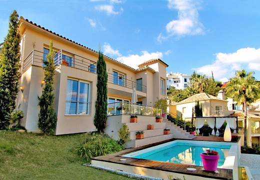 Luxus-Villa in Benahavis R2807132