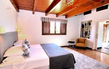 Thumbnail von Luxus-Villa in Sierra Blanca R2806271
