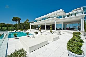 Thumbnail von Luxus-Villa in Sierra Blanca R2128598