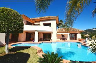 ***LUXUSVILLA IN RIO REAL IN MARBELLA MIT MEERBLICK***