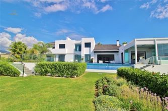 Luxus-Villa in Benahavis R2526962 