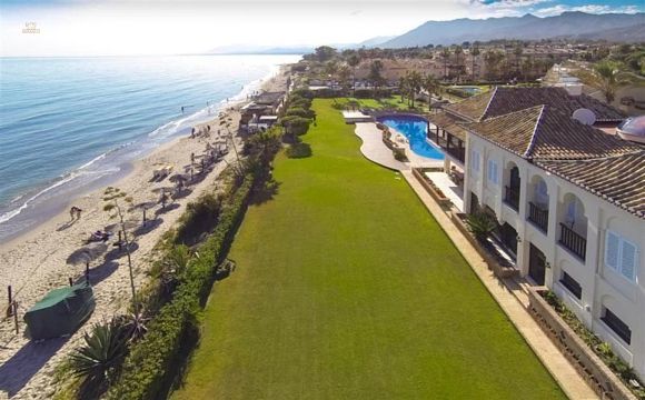 Luxus-Villa in Las Chapas R2212046 