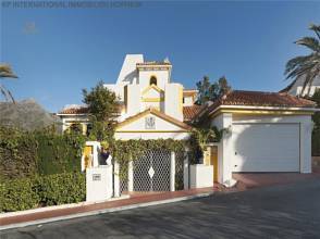 ***FAMILIENVILLA IN NUEVA ANDALUCÍA***