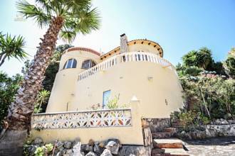 ***Villa mit 2 Schlafzimmern mit herrlichem Meer-Panoramablick in Denia***