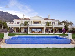 Luxus-Villa in Sierra Blanca R2270714 