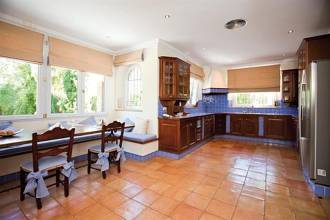 Thumbnail von Luxus-Villa in El Paraiso R2769524