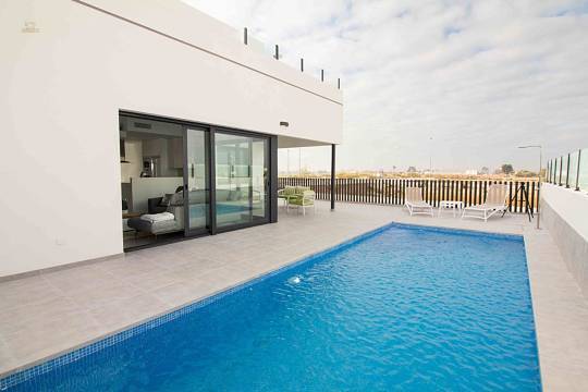 ***Einfamilienhäuser in modernem Design mit Privatpool und Garage***