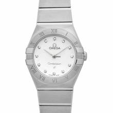 Thumbnail von Omega Constellation Ladies 131.10.25.60.55.001 - Constellation Manhattan Quartz 25 mm Quartz White Dial Diamonds Ladi </h1>