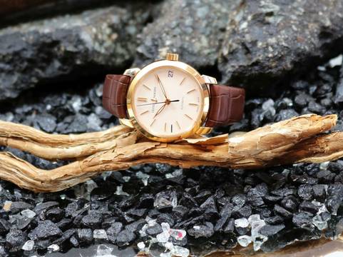  Ulysse Nardin Classico Automatik 750er 18K Rosegold 31mm Referenz 8106-116 Reduced Price 