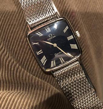 Omega quadratisch