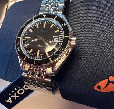  Doxa 799.10.101.10 Sharkhunter Steel Black 2026 NEW Full-Set-Garantiebeginn ab Kauf !! 