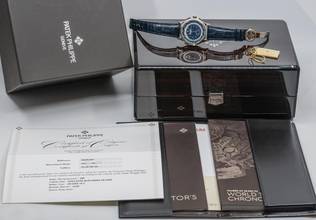 Thumbnail von Patek Philippe World Time CHRONOGRAPH | 5930G-001 | Full Set 2018 | Whitegold