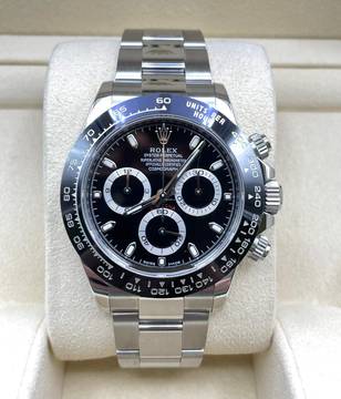  Rolex Daytona 116500LN Black Dial mint condition with Papers and Box New Card 