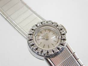 Thumbnail von Patek Philippe Damenuhr massiv 18 Karat Weißgold Handaufzug mit original Brillantbesatz </h1>