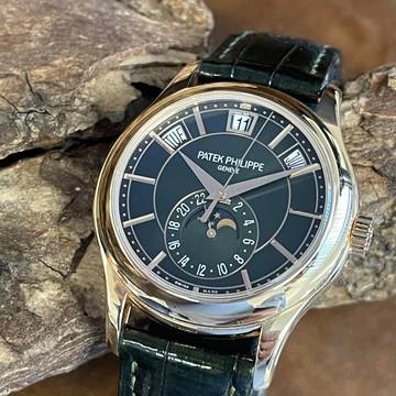  Patek Philippe Annual Calendar FULL SET 2022 - Ref. 5205R-011  