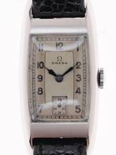  Omega Gents Wristwatch Curvex </h1> 