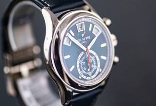 Thumbnail von Patek Philippe Annual Calendar Chronograph Annual Calendar | 5960G | Full Set 2022 | blue dial | White gold