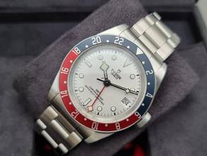 Thumbnail von Tudor Black Bay GMT M79830RB-0010 Pepsi White dial Unworn/New condition Full Set 2-2026